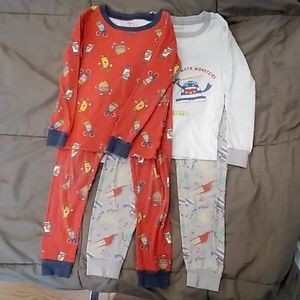 Boys two piece pajamas, size 6